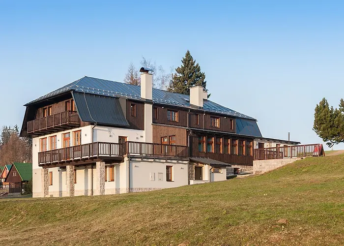 Aneta Hotel & Restaurant